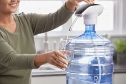 The Flow - Rechargeable Portable Electronic Water Dispenser 11 The Flow - Rechargeable Portable Electronic Water Dispenser -Robens Shop epump mom waterfill